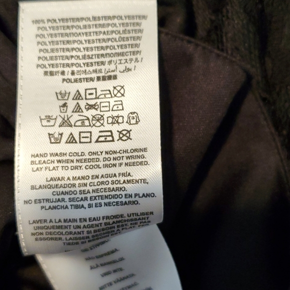 Guess crop too - Picture 5 of 6